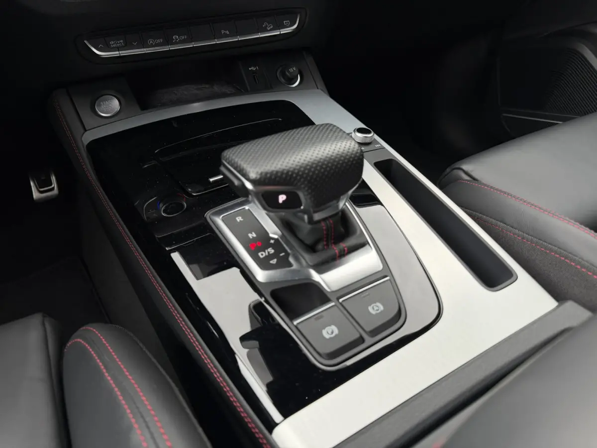 40 TFSI 204 PK S-Line Luchtvering Lederen interieur Trekhaak ACC Matrix Led Keyless Entry Head-Up Display 21 Inch LMV Sound-systeem Bang & Olufsen