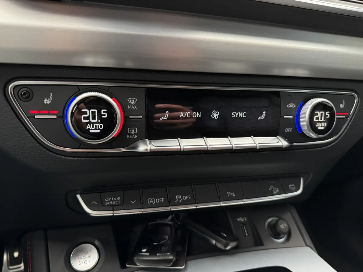 40 TFSI 204 PK S-Line Luchtvering Lederen interieur Trekhaak ACC Matrix Led Keyless Entry Head-Up Display 21 Inch LMV Sound-systeem Bang & Olufsen