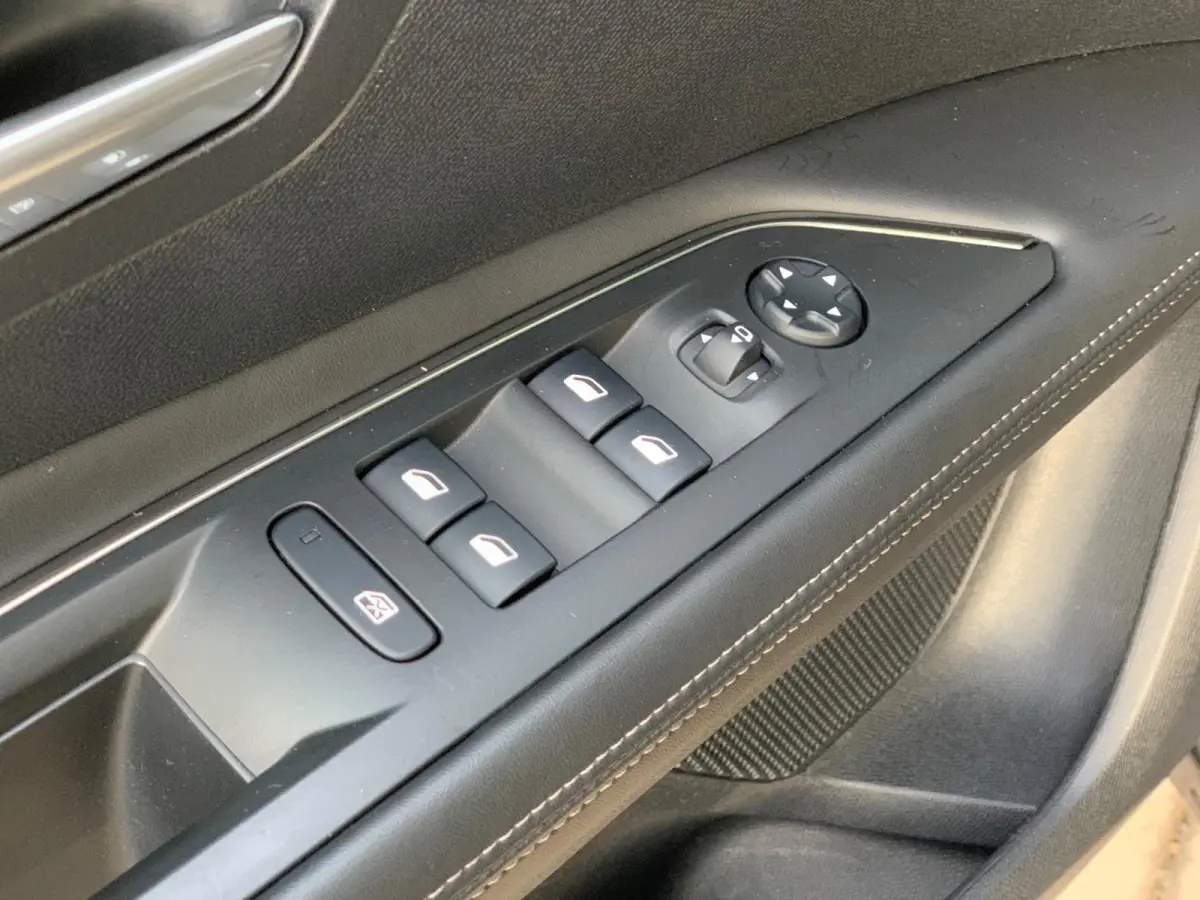 1.2 PureTech Allure |2e Eigenaar|Automaat|D-riem v.v.|Camera| Navigatie|Cruise Control |