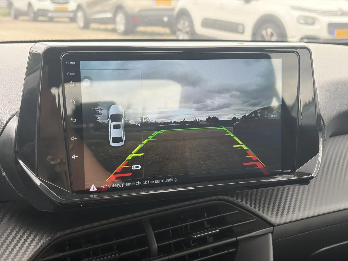 1.2 PureTech Like 1e Eigenaar,Apple Carplay/Android Auto,Camera,Navi,Clima,Cruise,Weinig Km,Zeer Zuinig,Apk tot 07-2027