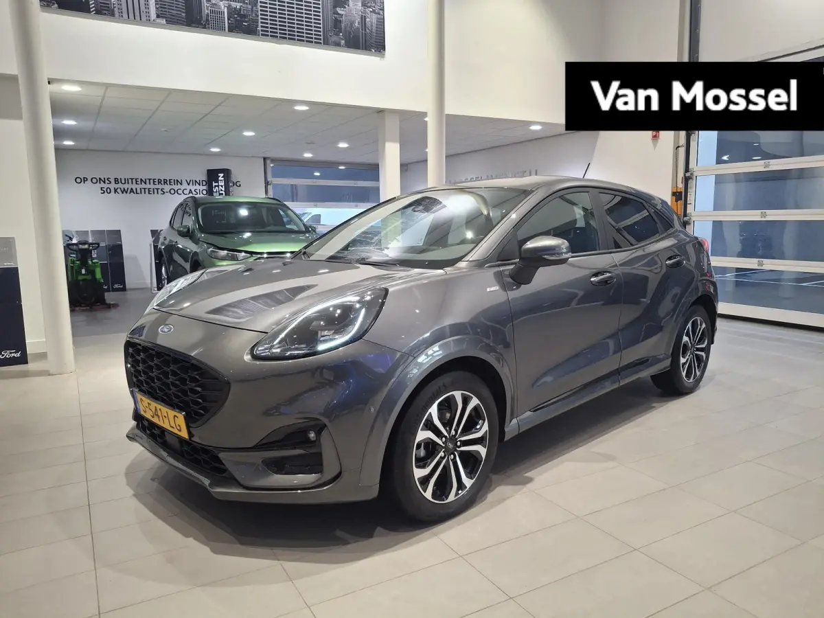 1.0 EcoBoost ST-Line | ADAPTIEVE CRUISE CONTROL | STOEL, STUUR EN VOORRUITVERWARMING | AFNEEMBARE TREKHAAK | APPLE CARPLAY / ANDROID AUTO | CAMERA |