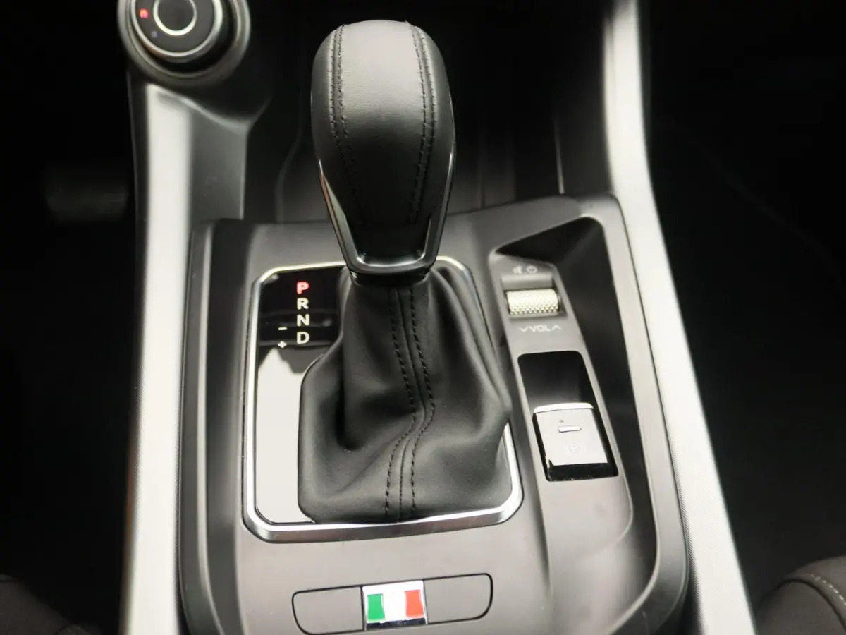1.5T Hybrid Super | Climate control | Apple Carplay/Android Auto | 18" Lichtmetalen velgen