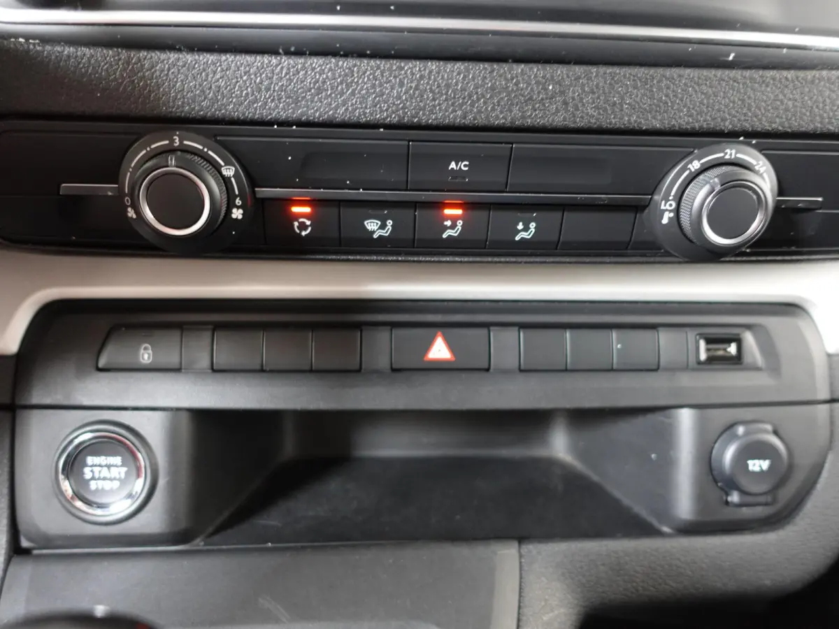 2.0 CDTI L3H1 Edition Airco Navigatie Parkeersensoren Trekhaak