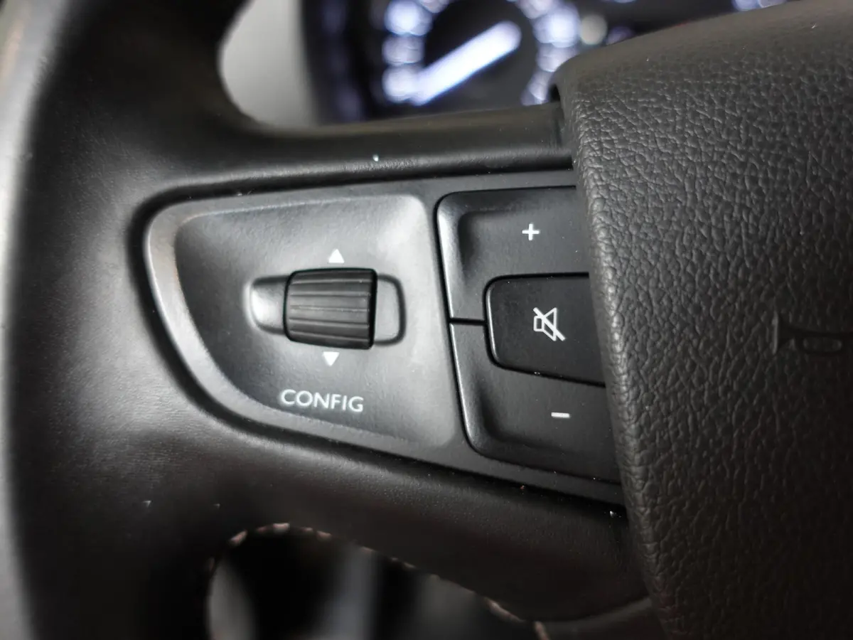 2.0 CDTI L3H1 Edition Airco Navigatie Parkeersensoren Trekhaak