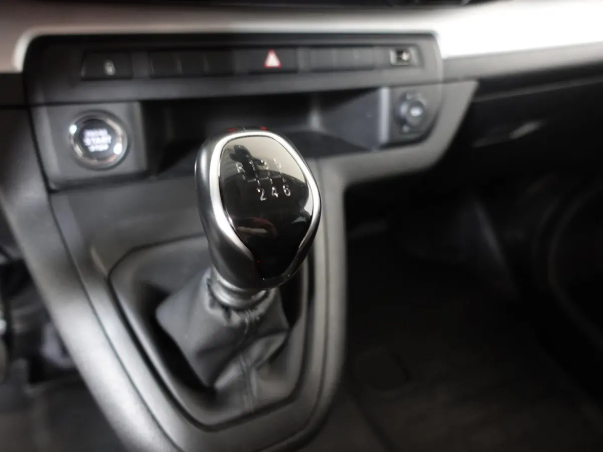 2.0 CDTI L3H1 Edition Airco Navigatie Parkeersensoren Trekhaak