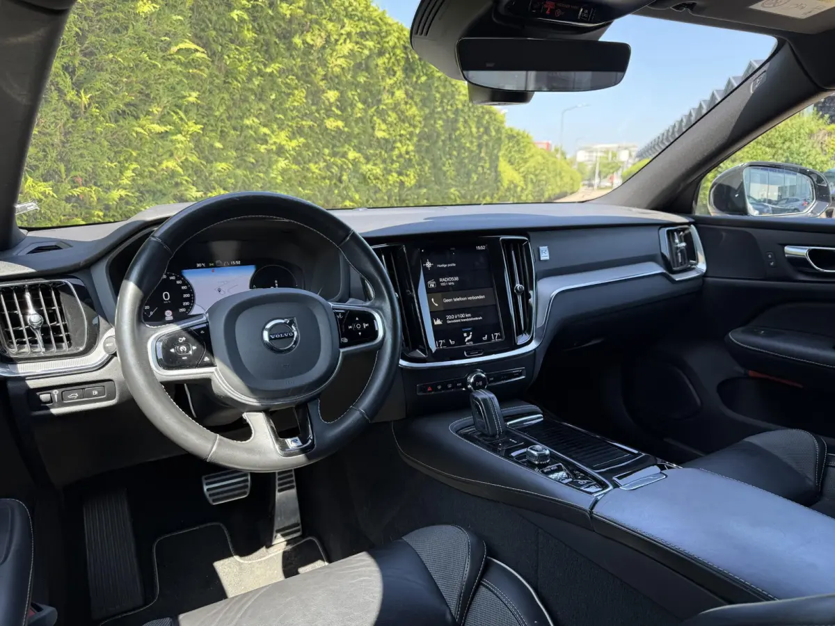 T6 AWD Twin Engine R-Design | Trekhaak | Bliss | Keyless | Cruise Control |