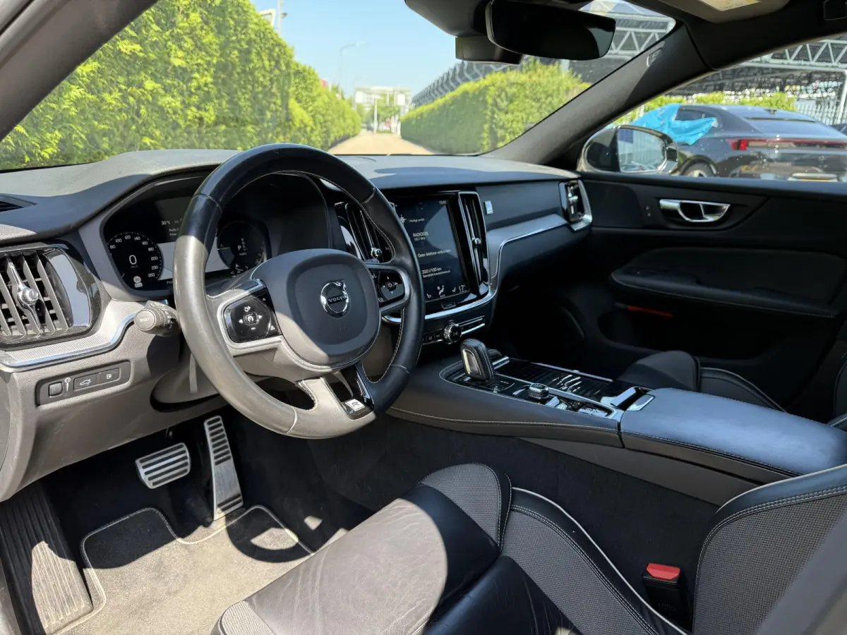 T6 AWD Twin Engine R-Design | Trekhaak | Keyless | Cruise Control |