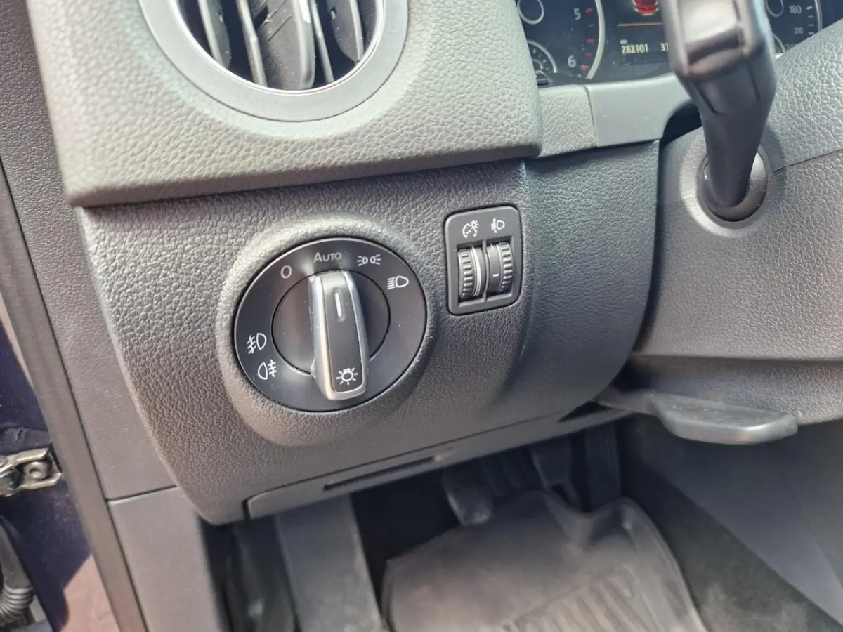 2.0TDI Comfortl. 6 MND BOVAG GAR | GRIJS KENTEKEN | ECC | PDC V+A | NAVI | CRUISE | TREKHA
