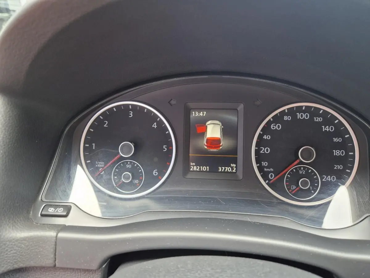 2.0TDI Comfortl. 6 MND BOVAG GAR | GRIJS KENTEKEN | ECC | PDC V+A | NAVI | CRUISE | TREKHA