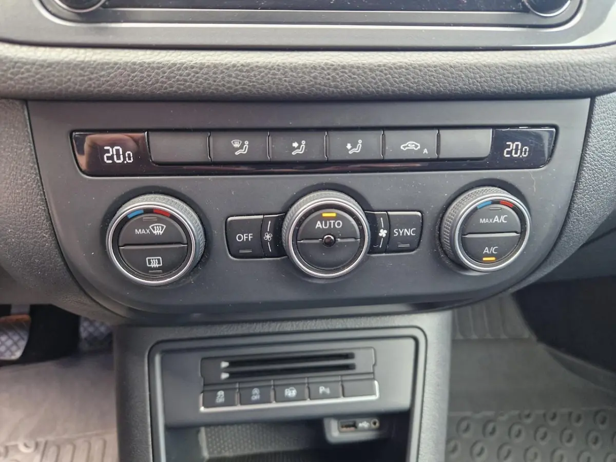2.0TDI Comfortl. 6 MND BOVAG GAR | GRIJS KENTEKEN | ECC | PDC V+A | NAVI | CRUISE | TREKHA