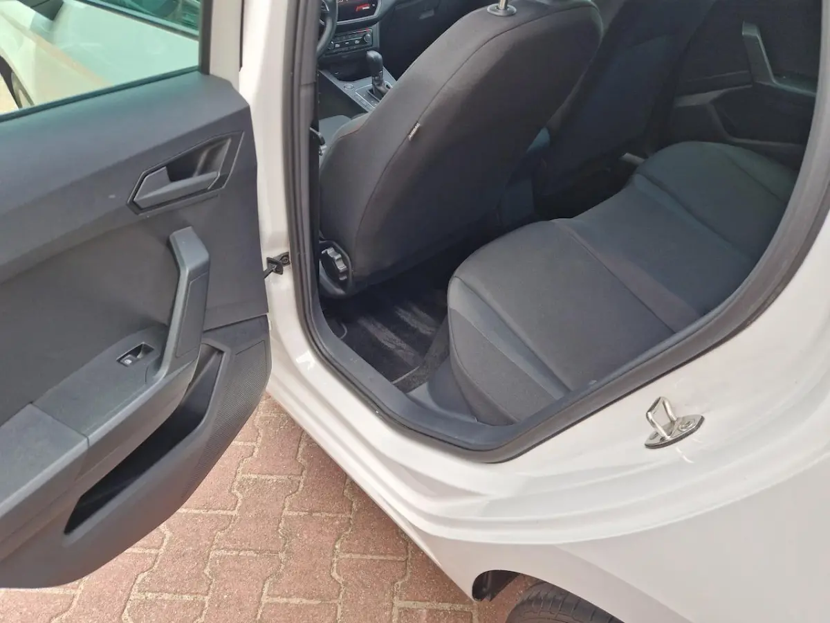 1.0 TSI FR Business Intense 12MND BOVAG GAR|ACC|CLIMA|CARPLAY|CAMERA|KEYLESS|LMV 16"|NAVI|APPLE CARPLAY