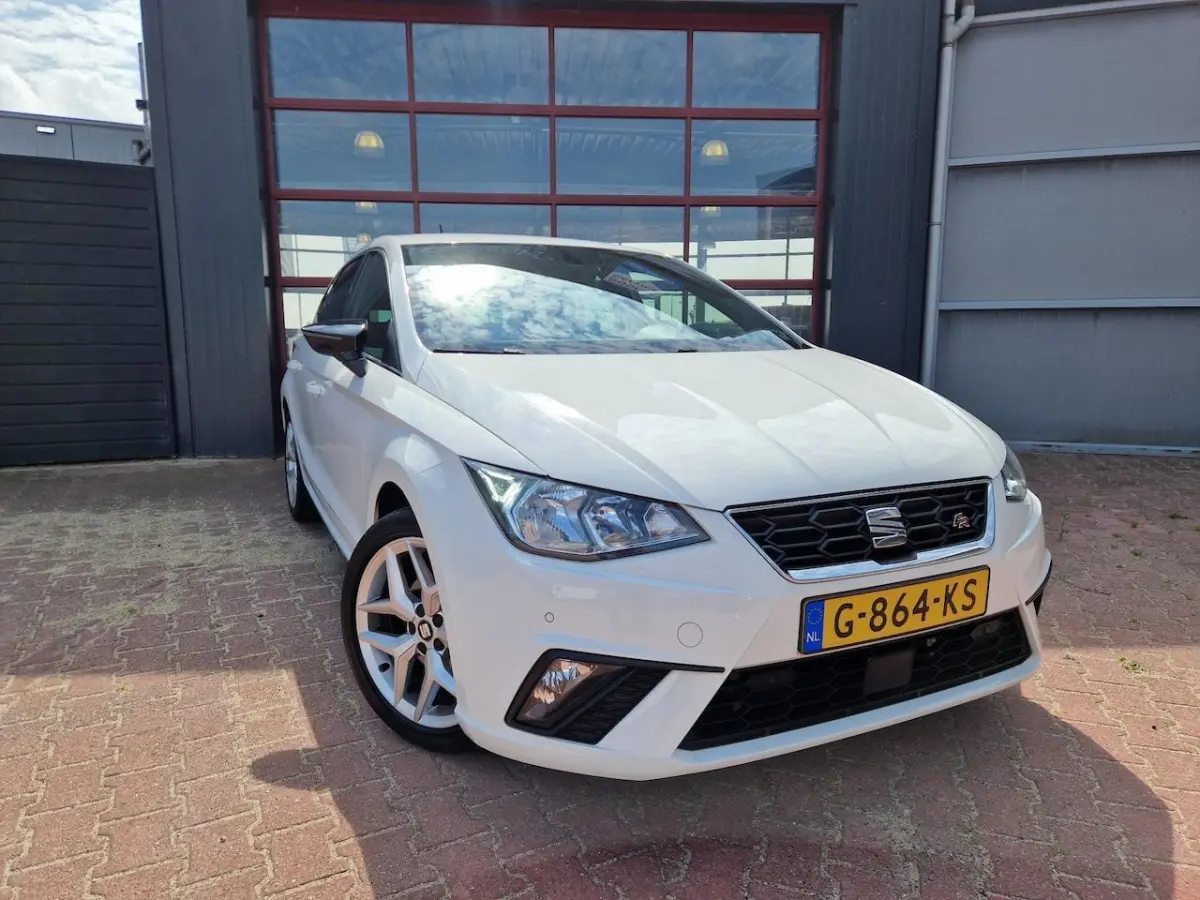 1.0 TSI FR Business Intense 12MND BOVAG GAR|ACC|CLIMA|CARPLAY|CAMERA|KEYLESS|LMV 16"|NAVI|APPLE CARPLAY