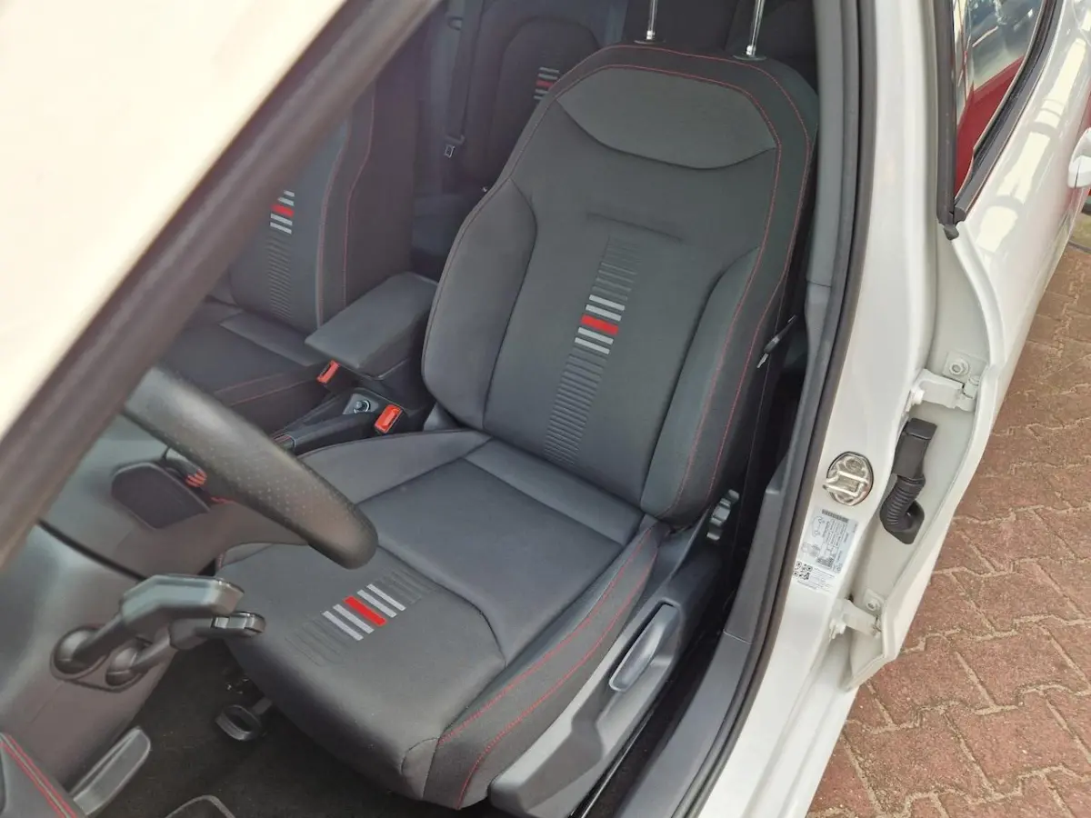 1.0 TSI FR Business Intense 12MND BOVAG GAR|ACC|CLIMA|CARPLAY|CAMERA|KEYLESS|LMV 16"|NAVI|APPLE CARPLAY