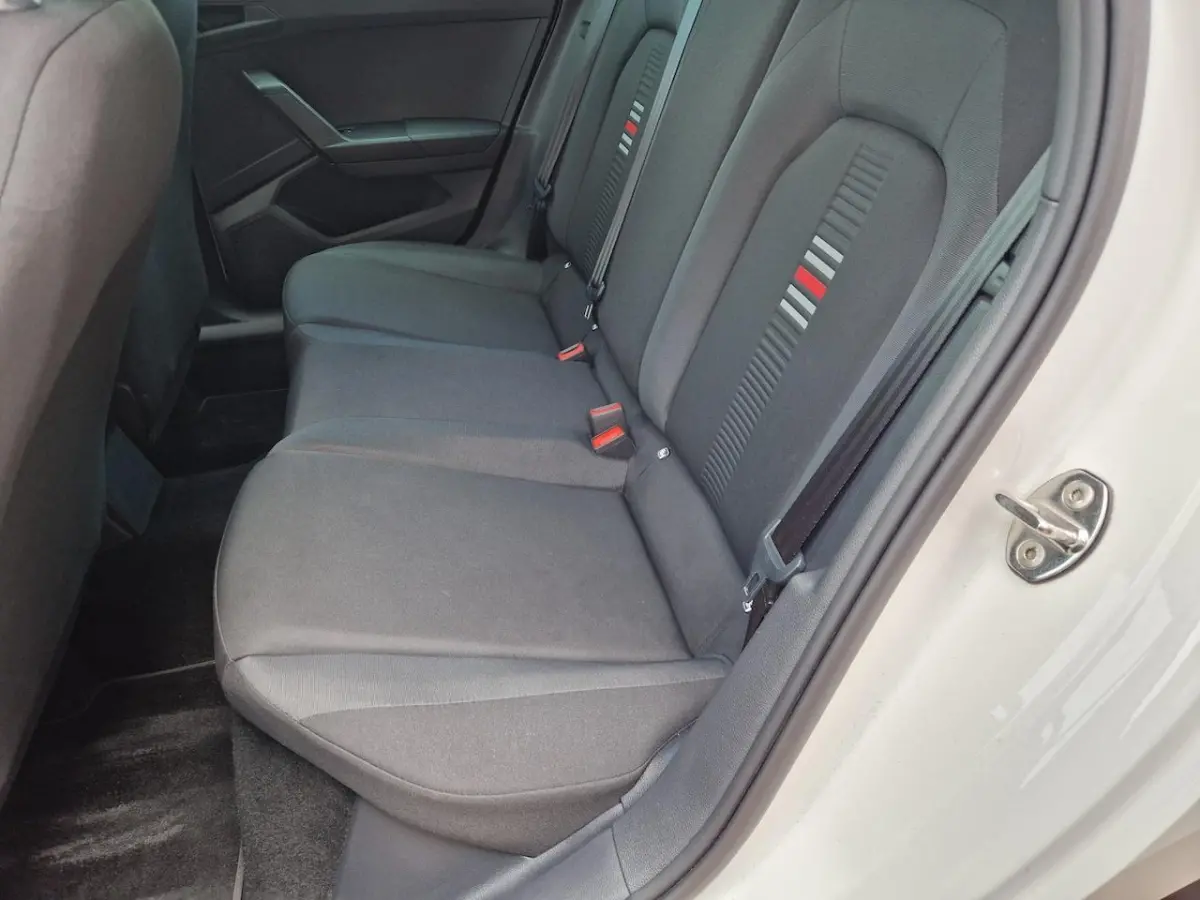 1.0 TSI FR Business Intense 12MND BOVAG GAR|ACC|CLIMA|CARPLAY|CAMERA|KEYLESS|LMV 16"|NAVI|APPLE CARPLAY