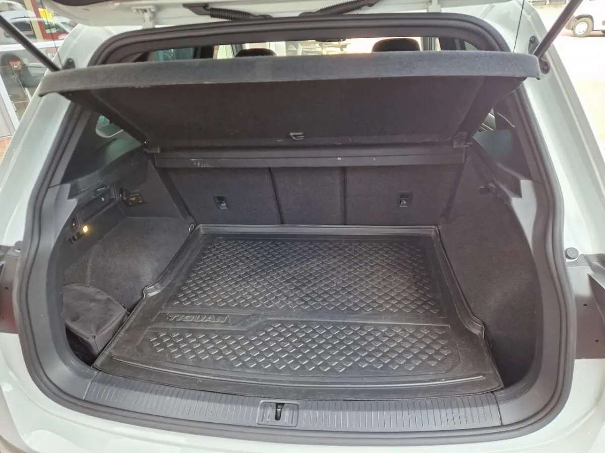 1.5 TSI R-Line Business+ 12MND BOVAG GAR | E-TREKHAAK| ACC | STUUR/STOEL VERW | CAMERA | L