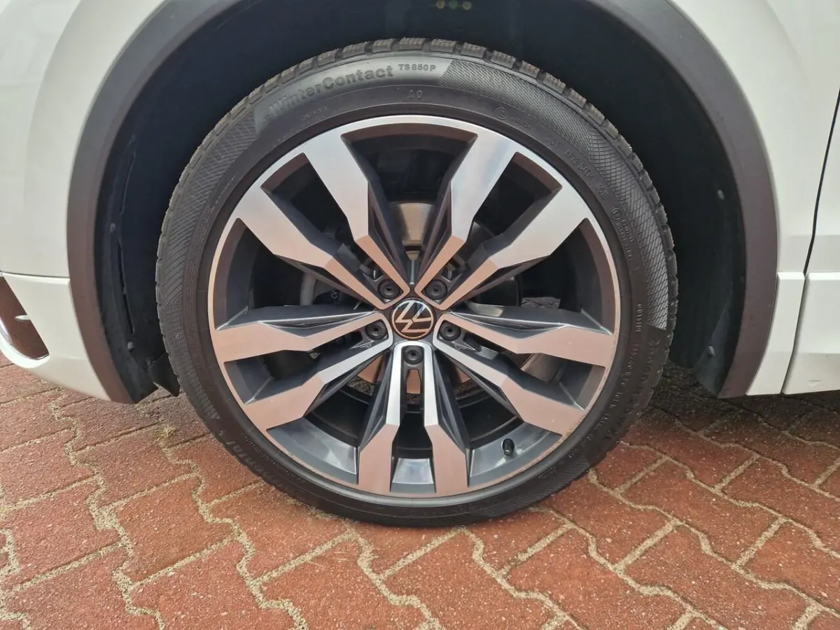 1.5 TSI R-Line Business+ 12MND BOVAG GAR | E-TREKHAAK| ACC | STUUR/STOEL VERW | CAMERA | L