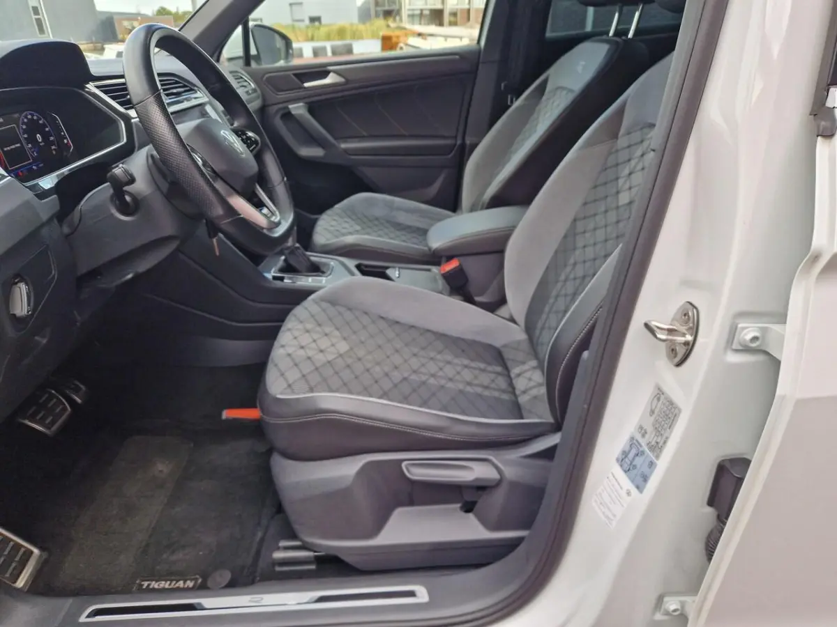 1.5 TSI R-Line Business+ 12MND BOVAG GAR | E-TREKHAAK| ACC | STUUR/STOEL VERW | CAMERA | L
