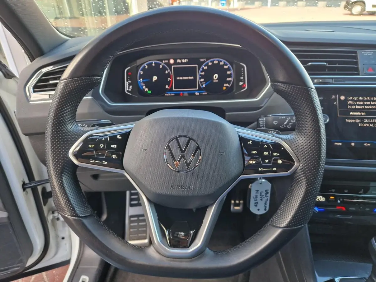 1.5 TSI R-Line Business+ 12MND BOVAG GAR | E-TREKHAAK| ACC | STUUR/STOEL VERW | CAMERA | L
