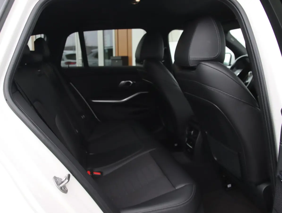 320e High Executive | Laser LED | Head-up | Sportstoelen |