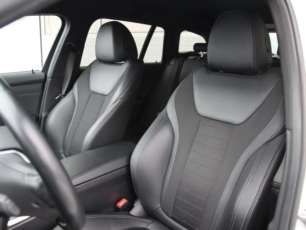 320e High Executive | Laser LED | Head-up | Sportstoelen |