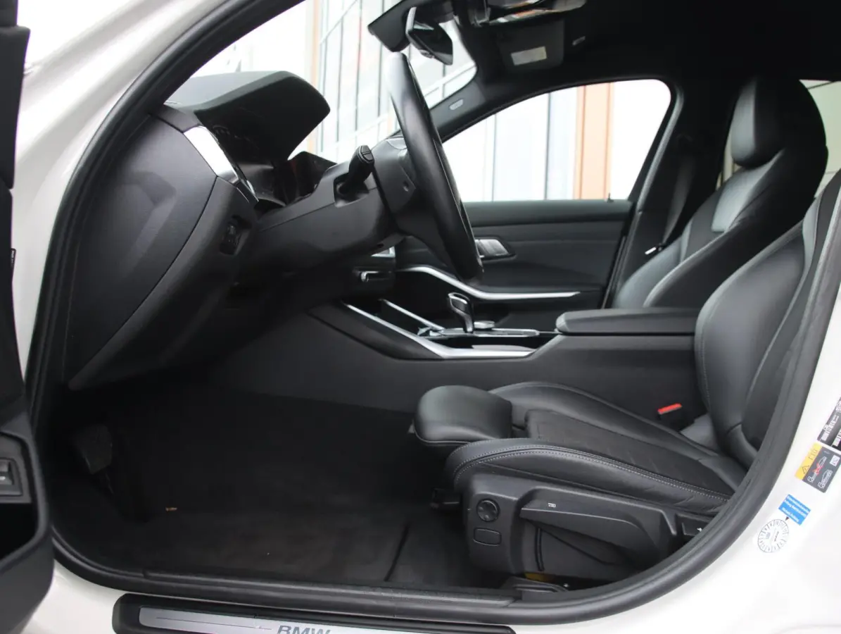 320e High Executive | Laser LED | Head-up | Sportstoelen |