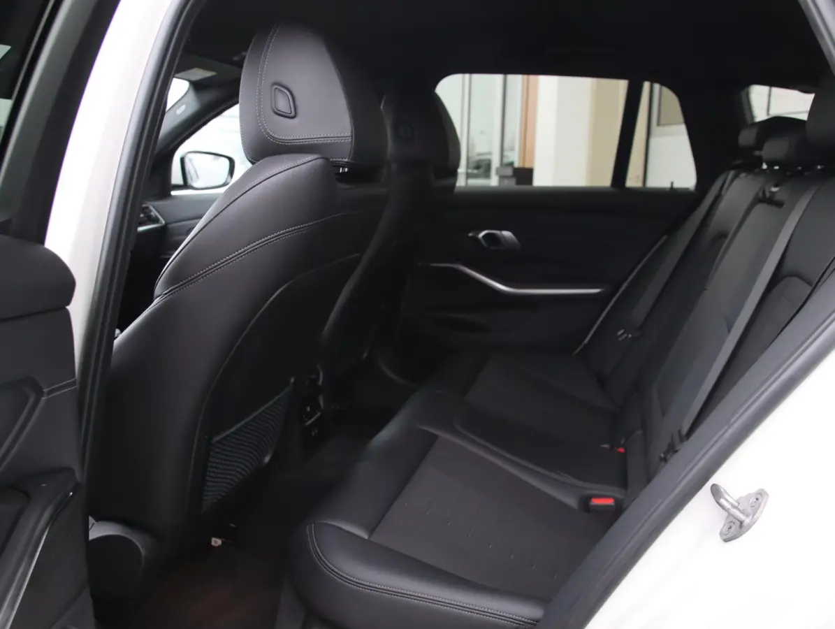 320e High Executive | Laser LED | Head-up | Sportstoelen |