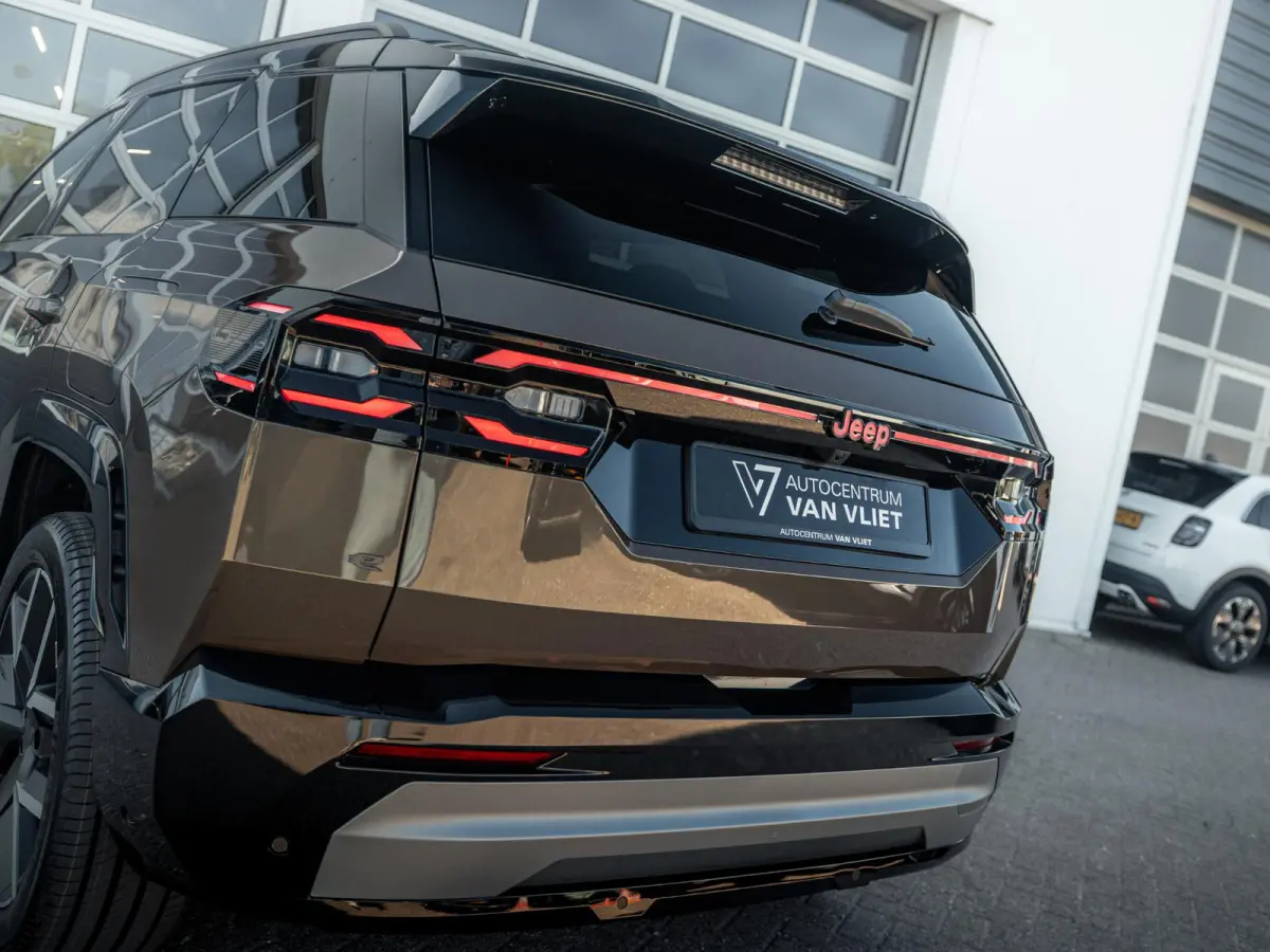 First Edition 74 kWh | Adapt. Cruise | Camera | Carplay | 20" | Elektr. A-Klep | Navi | Winter Pack | Schuif/Kanteldak | Premium Pack | Conv. Pack | Warmtepomp
