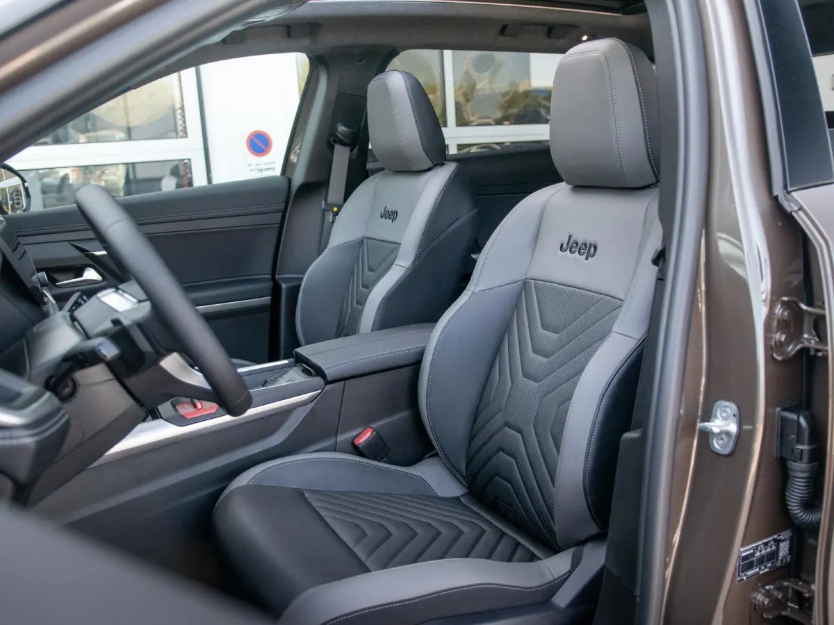 First Edition 74 kWh | Adapt. Cruise | Camera | Carplay | 20" | Elektr. A-Klep | Navi | Winter Pack | Schuif/Kanteldak | Premium Pack | Conv. Pack | Warmtepomp