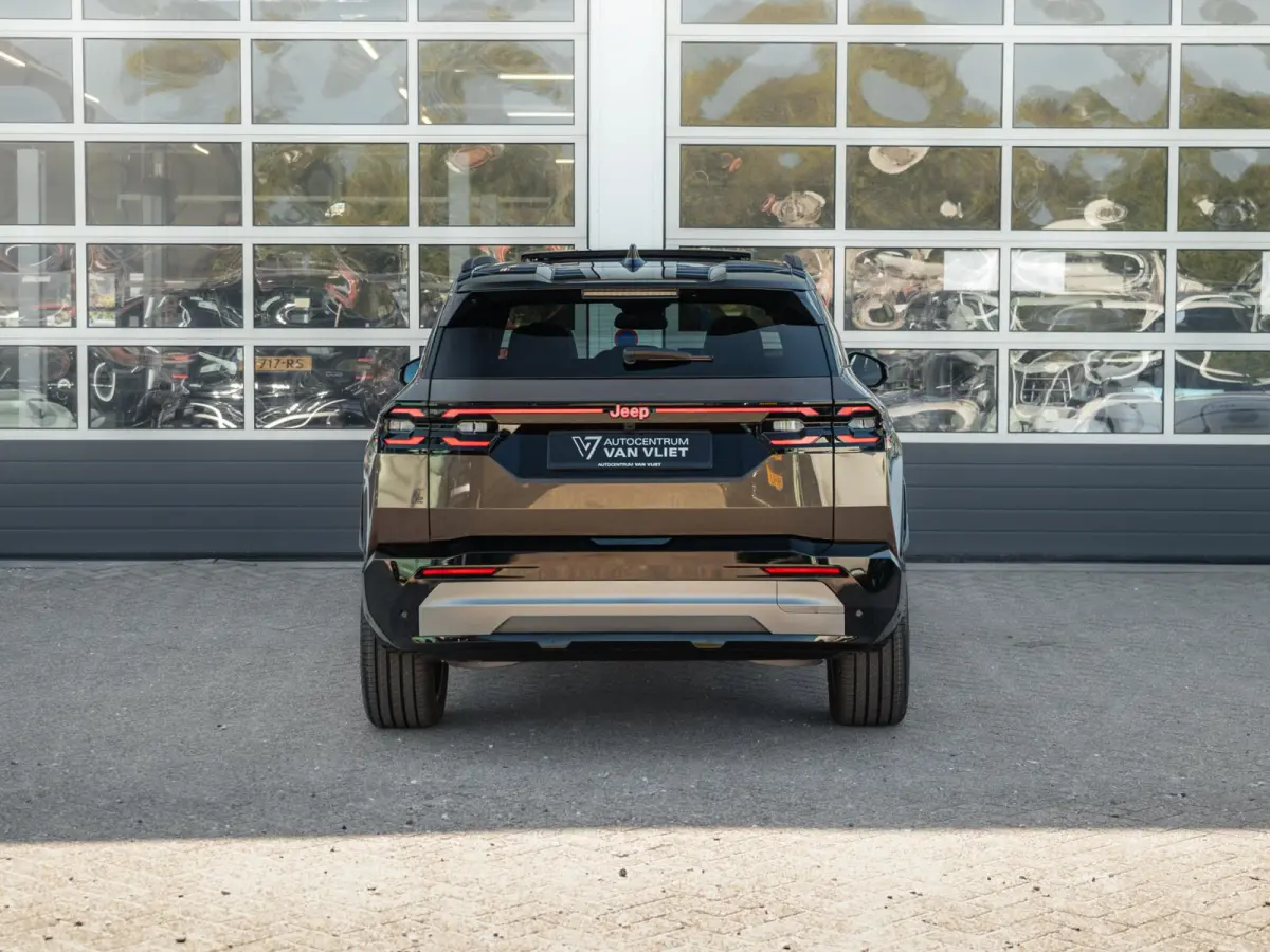 First Edition 74 kWh | Adapt. Cruise | Camera | Carplay | 20" | Elektr. A-Klep | Navi | Winter Pack | Schuif/Kanteldak | Premium Pack | Conv. Pack | Warmtepomp