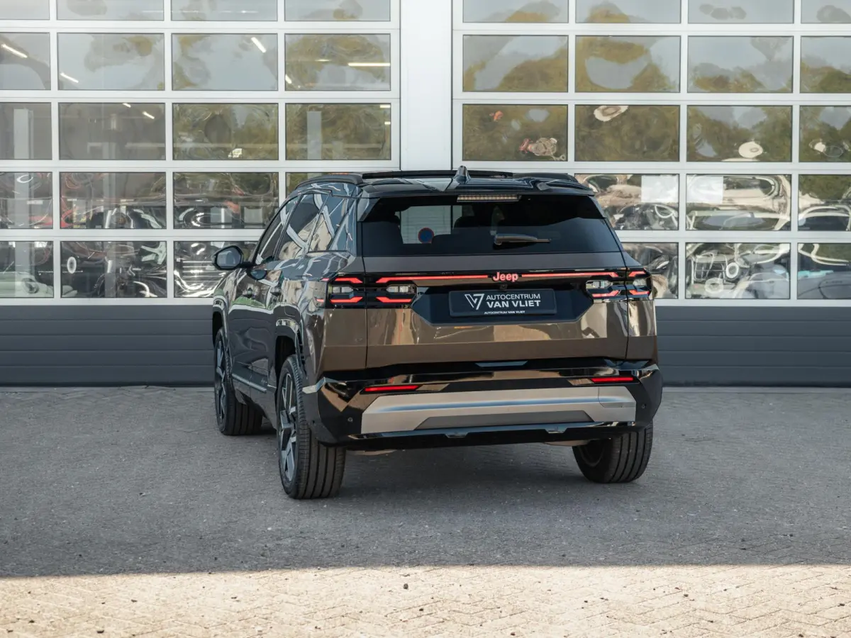 First Edition 74 kWh | Adapt. Cruise | Camera | Carplay | 20" | Elektr. A-Klep | Navi | Winter Pack | Schuif/Kanteldak | Premium Pack | Conv. Pack | Warmtepomp