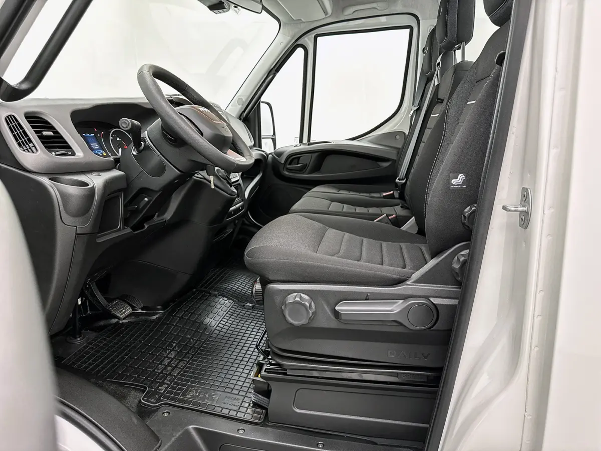 35S18H 3.0 Oprijwagen Led Adaptieve cruise control 3500kg trekhaak Geveerde stoel