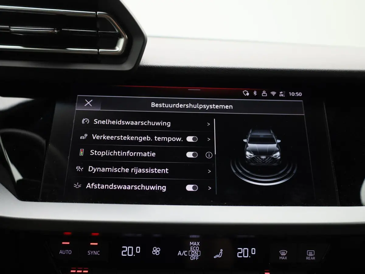 40 TFSI e S edition l Demo l Cruise control l Navigatie l Stoelverwarming l Airco l Elektr. instel. bestuurd.stoel l Ledkoplampen l Apple Carplay / Android Auto l 19" lichtmetalen wielen