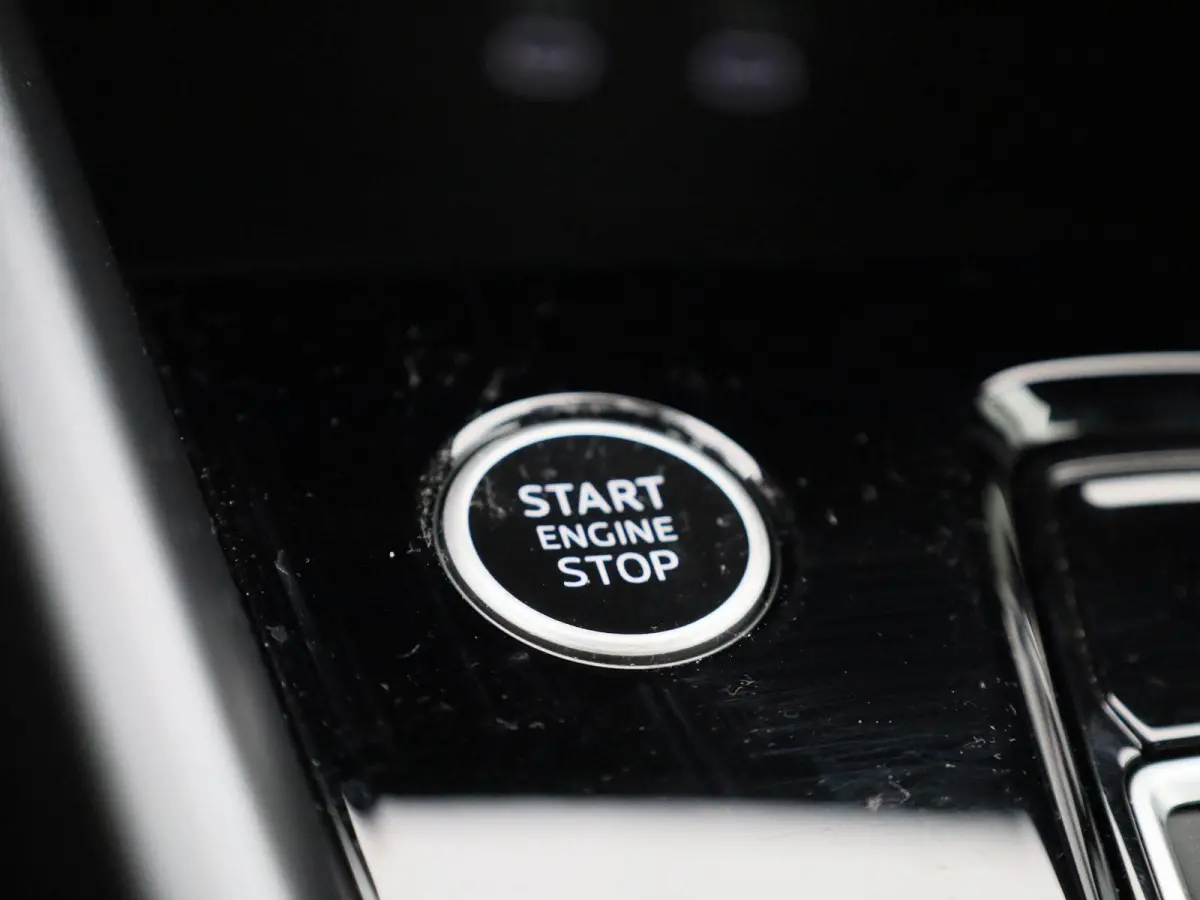 40 TFSI e S edition l Demo l Cruise control l Navigatie l Stoelverwarming l Airco l Elektr. instel. bestuurd.stoel l Ledkoplampen l Apple Carplay / Android Auto l 19" lichtmetalen wielen