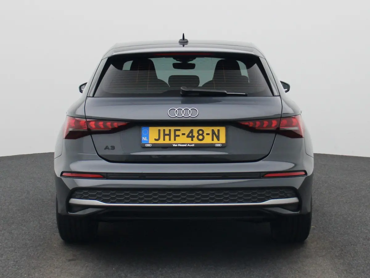 40 TFSI e S edition l Demo l Cruise control l Navigatie l Stoelverwarming l Airco l Elektr. instel. bestuurd.stoel l Ledkoplampen l Apple Carplay / Android Auto l 19" lichtmetalen wielen