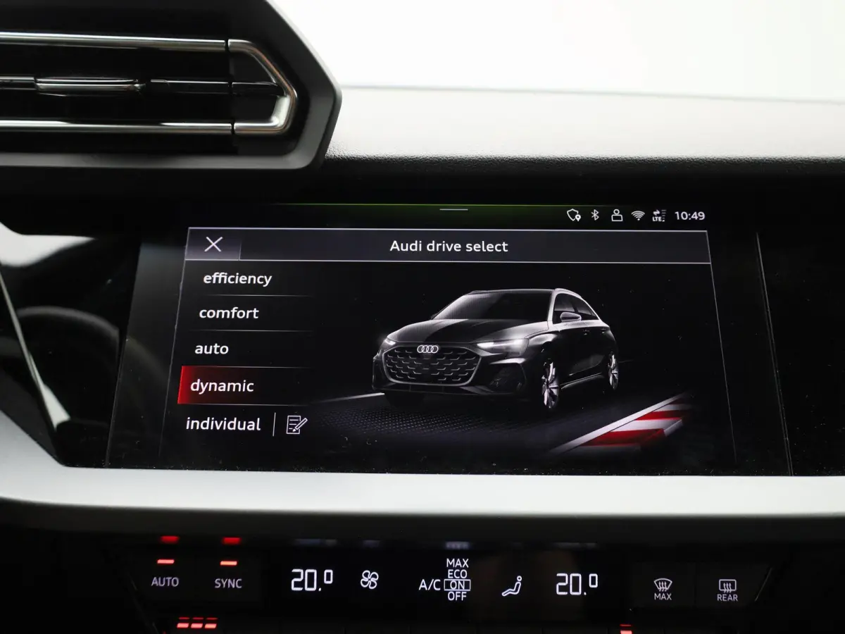 40 TFSI e S edition l Demo l Cruise control l Navigatie l Stoelverwarming l Airco l Elektr. instel. bestuurd.stoel l Ledkoplampen l Apple Carplay / Android Auto l 19" lichtmetalen wielen