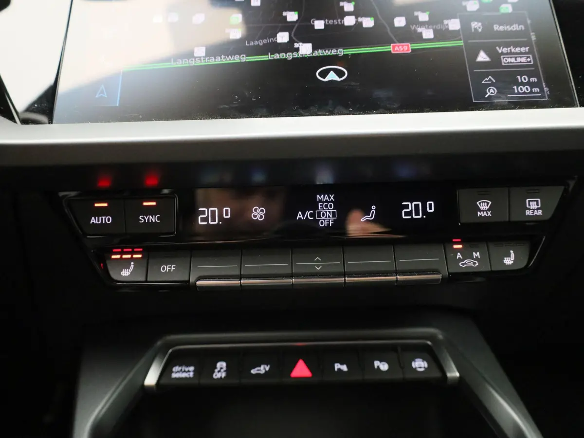 40 TFSI e S edition l Demo l Cruise control l Navigatie l Stoelverwarming l Airco l Elektr. instel. bestuurd.stoel l Ledkoplampen l Apple Carplay / Android Auto l 19" lichtmetalen wielen