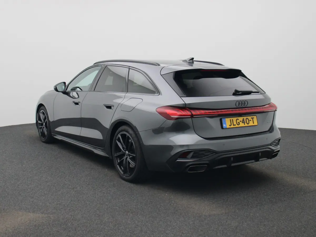 Avant 2.0 quattro S edition l Demo l Adaptive cruise control l Parkeersensoren l Achteruitrijcamera l Verwarmbare voorstoelen l Stoelen voor, elekt. verstelb. l Navigatie l Apple Carplay / A