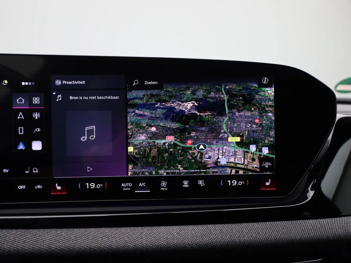 Avant 2.0 quattro S edition l Demo l Adaptive cruise control l Parkeersensoren l Achteruitrijcamera l Verwarmbare voorstoelen l Stoelen voor, elekt. verstelb. l Navigatie l Apple Carplay / A