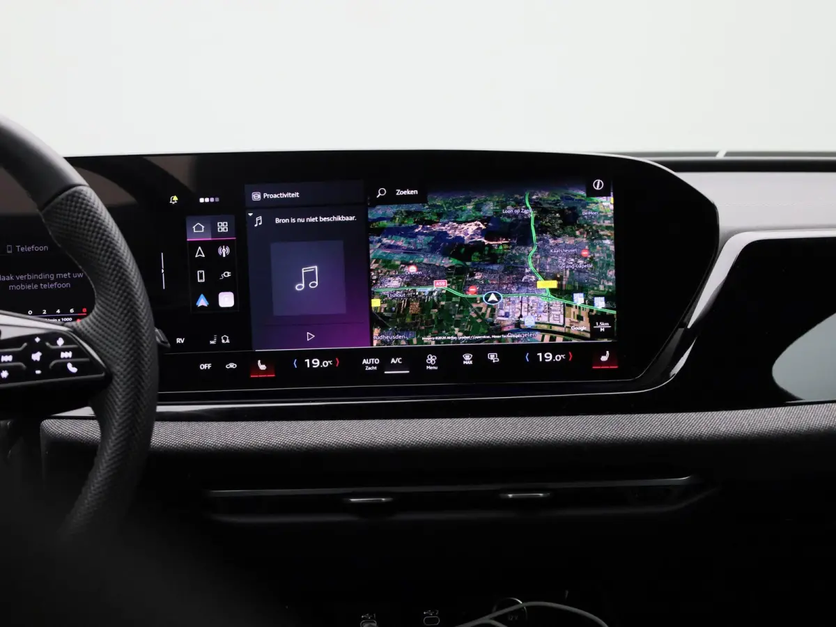 Avant 2.0 quattro S edition l Demo l Adaptive cruise control l Parkeersensoren l Achteruitrijcamera l Verwarmbare voorstoelen l Stoelen voor, elekt. verstelb. l Navigatie l Apple Carplay / A