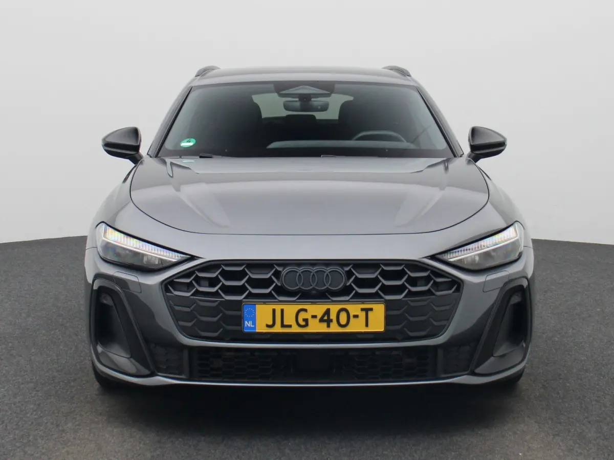 Avant 2.0 quattro S edition l Demo l Adaptive cruise control l Parkeersensoren l Achteruitrijcamera l Verwarmbare voorstoelen l Stoelen voor, elekt. verstelb. l Navigatie l Apple Carplay / A