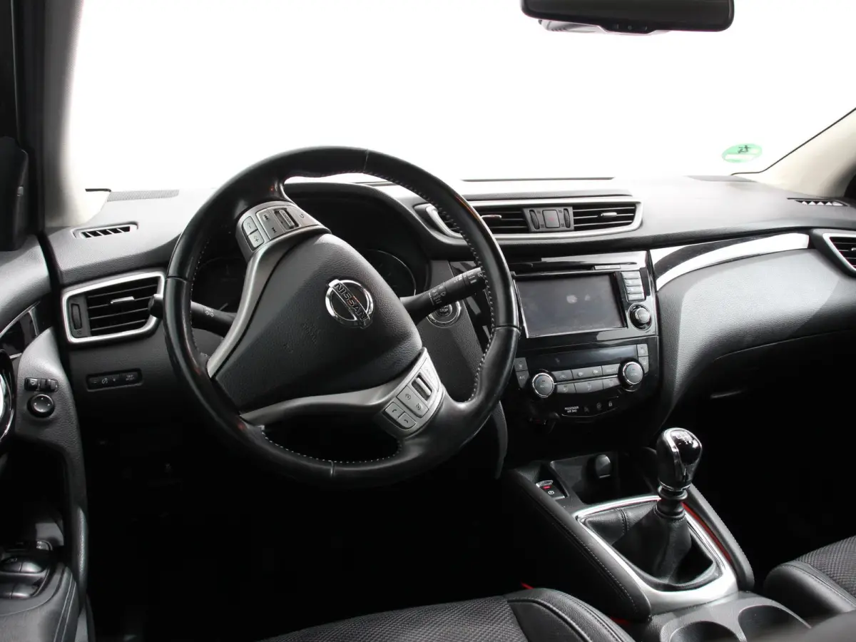 1.2 Tekna Airco Cruise control LED Parkeersensoren Camera Radio Lichtmetalen velgen Verwarmde voorstoelen Panorama dak Trekhaak Afneembaar APK 9-7-2027!