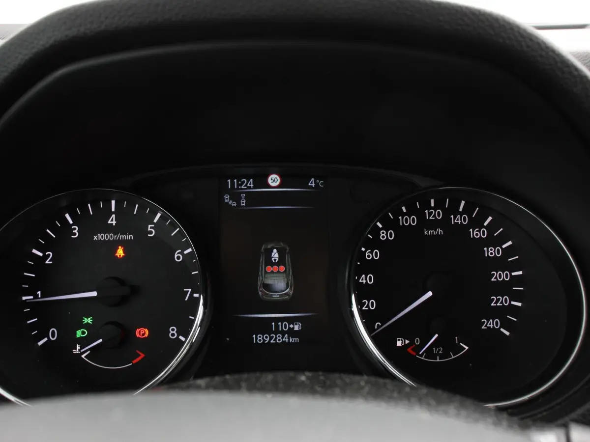 1.2 Tekna Airco Cruise control LED Parkeersensoren Camera Radio Lichtmetalen velgen Verwarmde voorstoelen Panorama dak Trekhaak Afneembaar APK 9-7-2027!