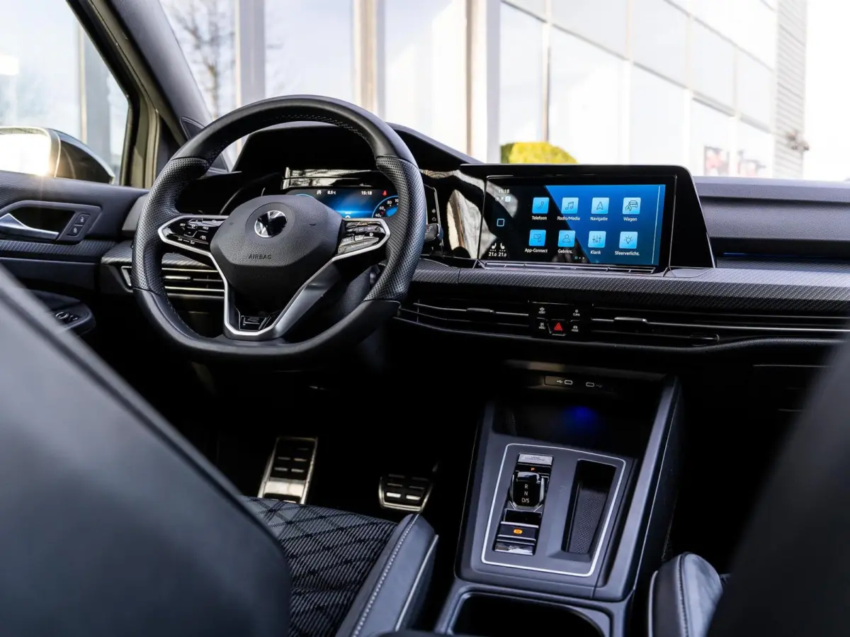 1.5 eTSI R-Line|PANO|CAMERA|ACC|IQ