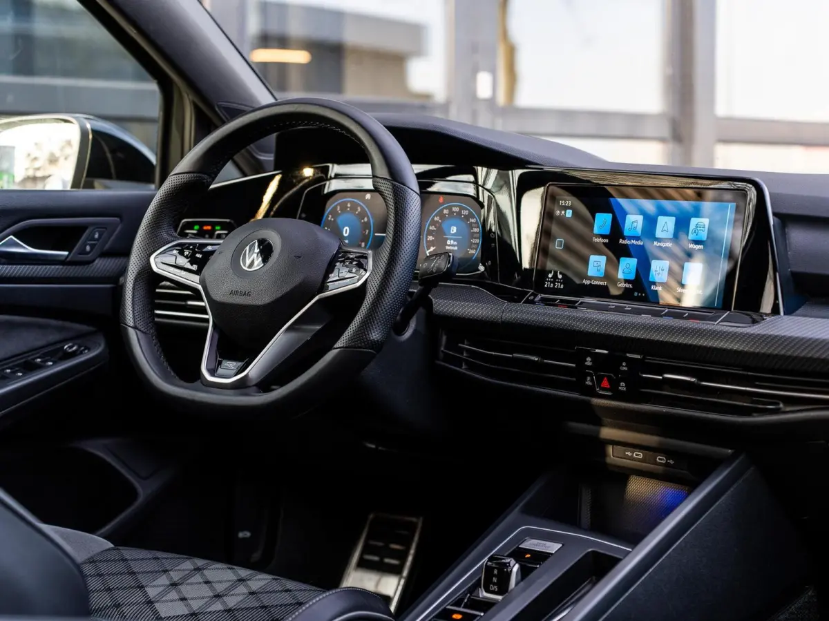 1.5 eTSI R-Line|PANO|CAMERA|ACC|IQ