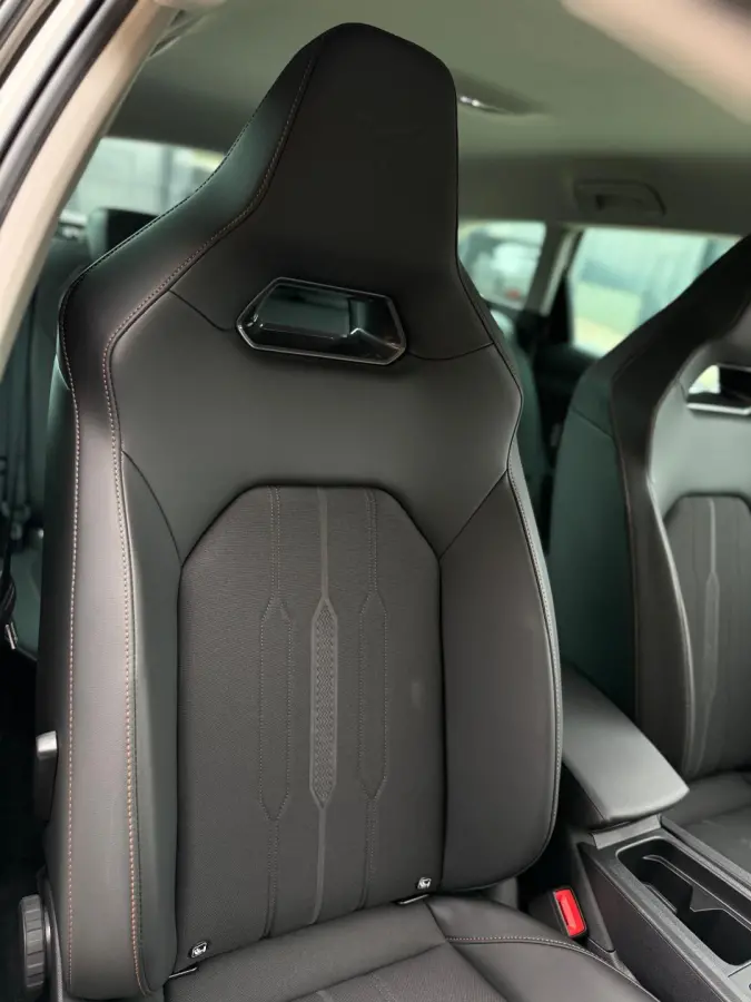 1.4 e-Hybrid VZ CarPlay