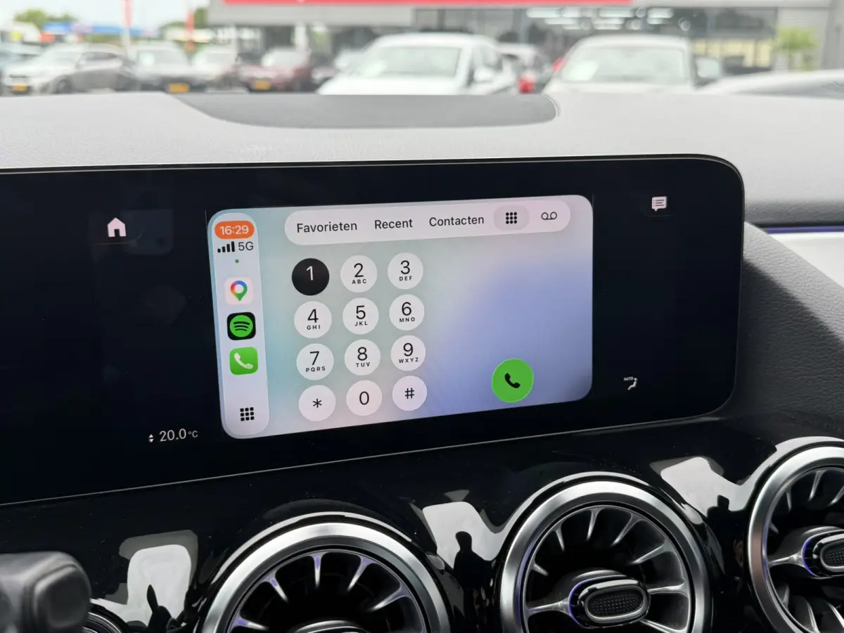 250 225 PK 4MATIC AMG Line Panoramadak Achteruitrijcamera DAB Carplay 19 inch velgen Ambienteverlichting