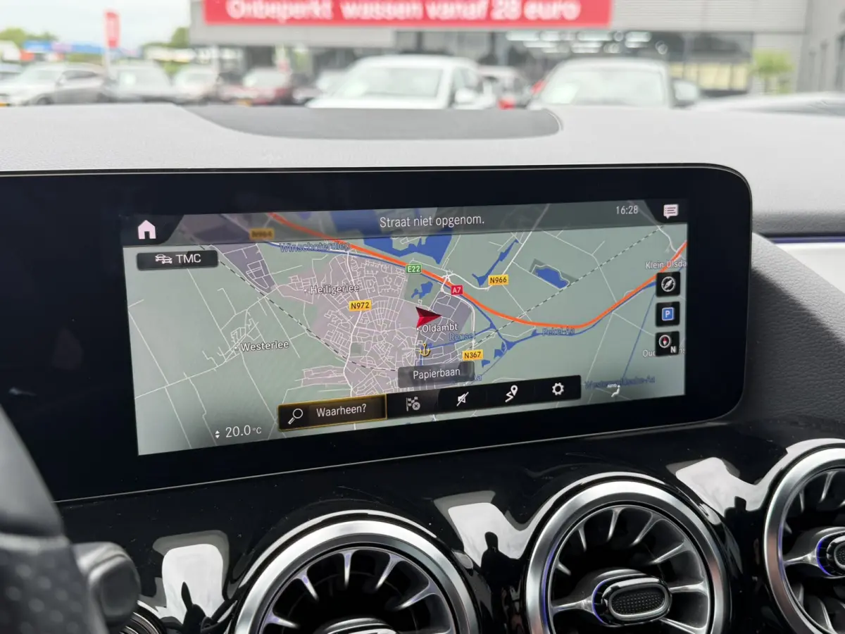 250 225 PK 4MATIC AMG Line Panoramadak Achteruitrijcamera DAB Carplay 19 inch velgen Ambienteverlichting