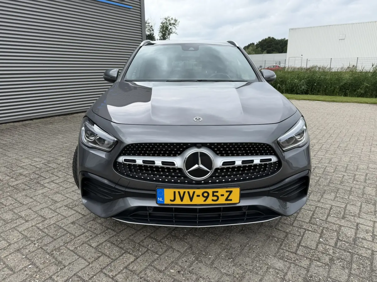 250 225 PK 4MATIC AMG Line Panoramadak Achteruitrijcamera DAB Carplay 19 inch velgen Ambienteverlichting
