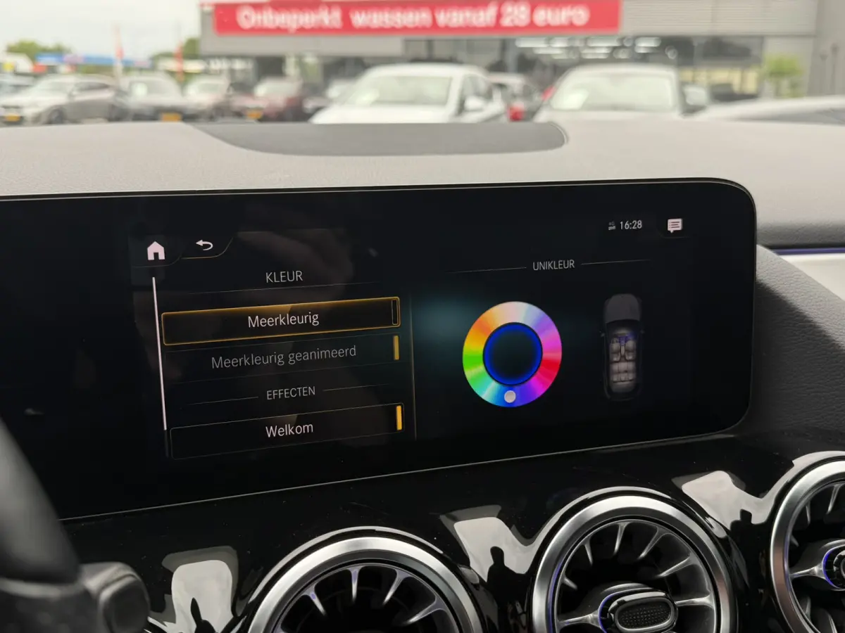 250 225 PK 4MATIC AMG Line Panoramadak Achteruitrijcamera DAB Carplay 19 inch velgen Ambienteverlichting