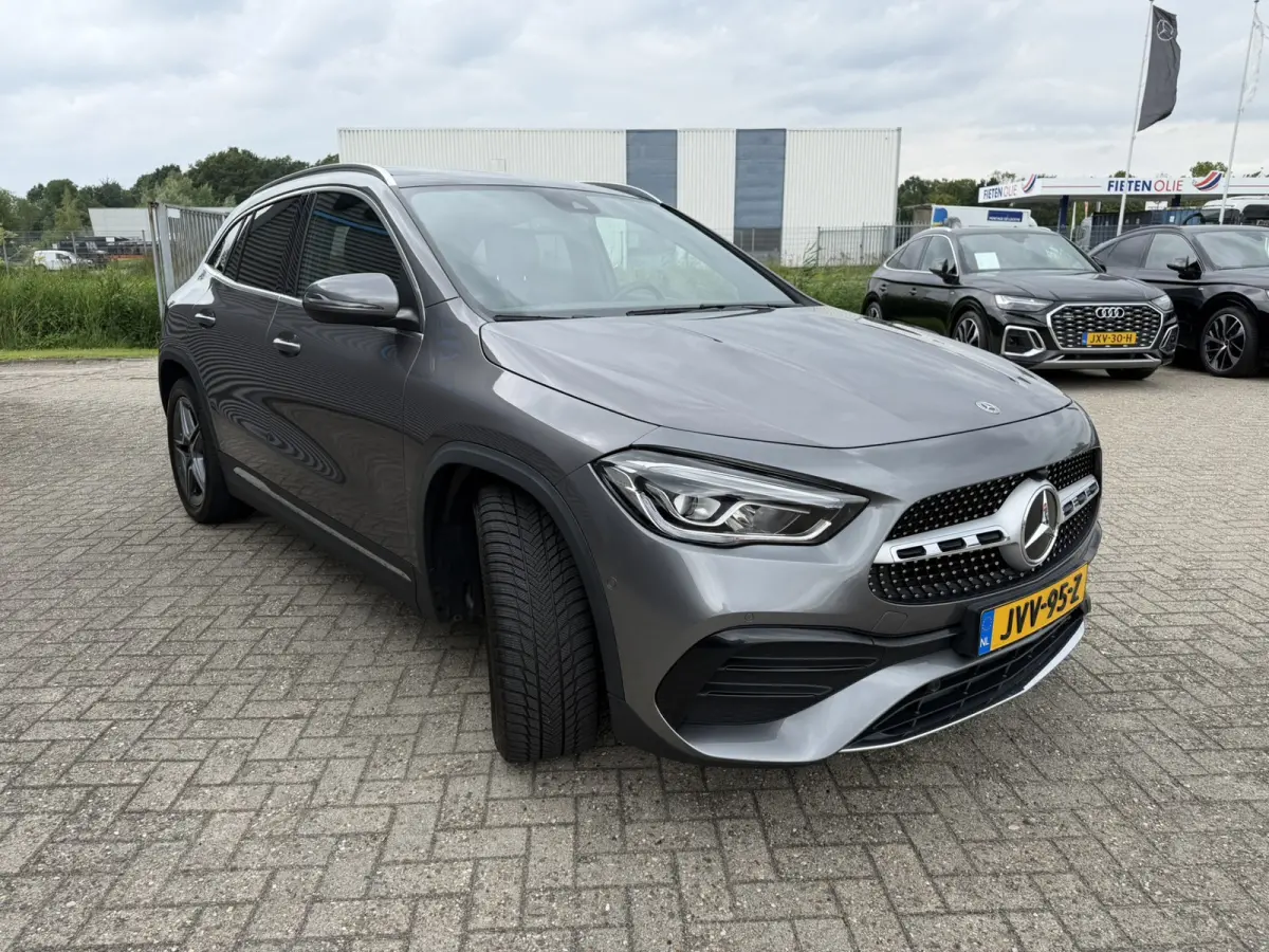 250 225 PK 4MATIC AMG Line Panoramadak Achteruitrijcamera DAB Carplay 19 inch velgen Ambienteverlichting